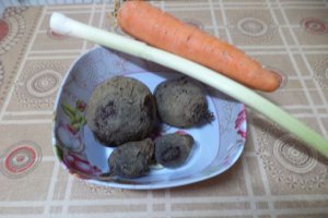 Omleta la cuptor cu sfecla, seminte de in si fulgi de ovaz