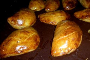 Pirojki rusesti cu carne