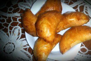 Pirojki rusesti cu carne