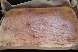 Prajitura cu visine si crema de portocale cu frisca si mascarpone
