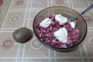 Salata de peste, arahide si kiwi a la Diana
