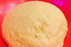 Gogosi cu crema de vanilie