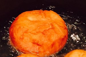 Gogosi cu crema de vanilie