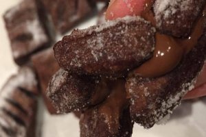 Crostoli cu cacao si nutella