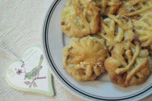 Mini tarte cu carne