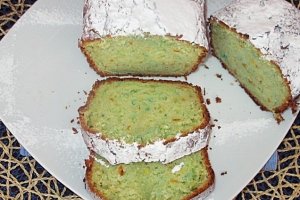 Chec cu ornamente colorate din zahar