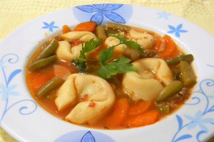 Supa cu tortellini si fasole verde