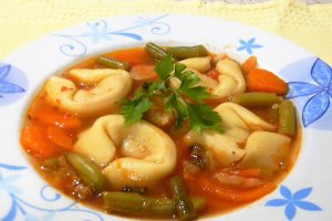 Supa cu tortellini si fasole verde