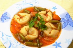 Supa cu tortellini si fasole verde
