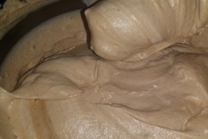 Buturuga din mousse de ciocolata si insert capsuni/zmeura