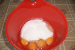 Chec cu branza de vaci si samburi de rodie