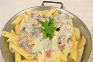 Tocanita alba de vitel cu penne rigate