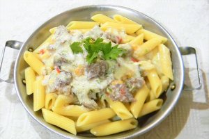 Tocanita alba de vitel cu penne rigate