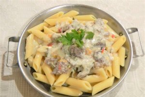 Tocanita alba de vitel cu penne rigate