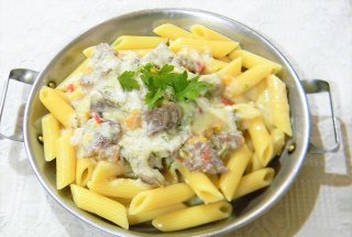 Tocanita alba de vitel cu penne rigate