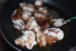 Tocanita cu carne la garnita