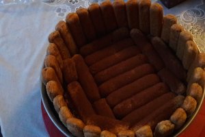 Tort Tiramisu reteta cu aroma de trufe