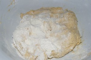 Reteta de minciunele pufoase si delicioase - un dulce al copilariei