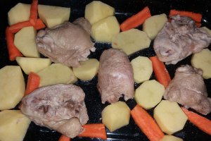 Friptura de pui cu legume la cuptor