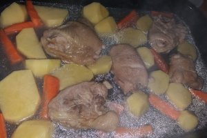 Friptura de pui cu legume la cuptor