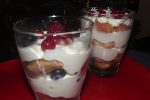 Tiramisu reteta cu fructe de padure