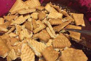 Ciocolata de casa cu biscuiti