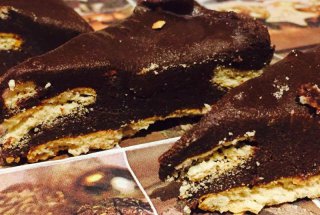 Ciocolata de casa cu biscuiti