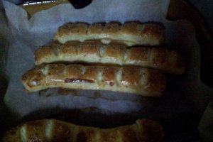 Mini pateuri cu branza sarata