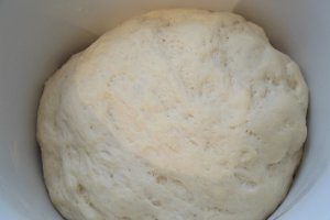 Langosi cu branza sarata