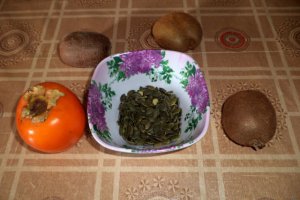 Gogosi la cuptor umplute cu kiwi, seminte de dovleac si kaki