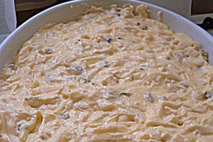 Budinca de paste cu branza si stafide