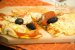 Pizza cu ciuperci, măsline şi roşii-0