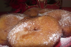 Frittelle di mele (Mere in aluat)