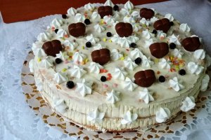 Tort cu crema de lamaie si afine