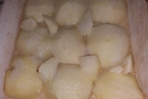 Tort de mere cu frisca