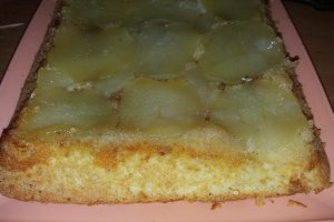 Tort de mere cu frisca