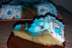 Tort de mere cu frisca