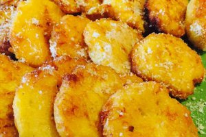 Chiftele cu porumb si branza