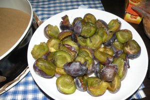 Prajitura cu prune si bezea