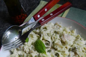 Tagliatelle cu cod, capere si smantana