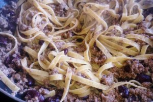 Paste picante cu carne tocata