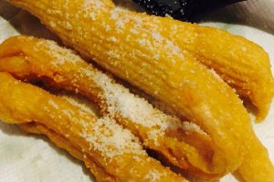 Churros cu parmezan