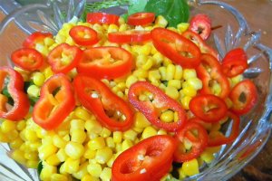 Salata cu carne de rata pane