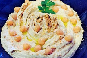 Salata hummus