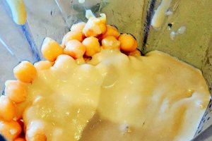 Salata hummus