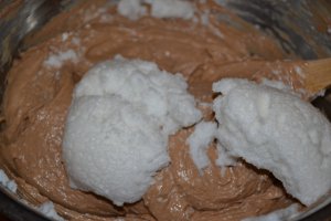 Prajitura cu pere si ciocolata
