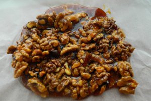 Briose cu nuci pralinate