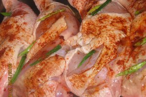 Pulpe de pui la cuptor in sos de usturoi si lamaie