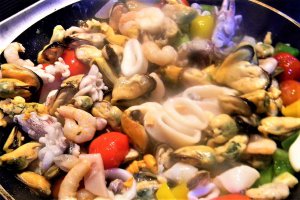Fructe de mare, cu orez si busuioc