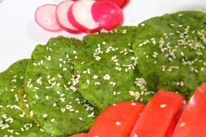Aperitiv placintele cu cartof si spanac